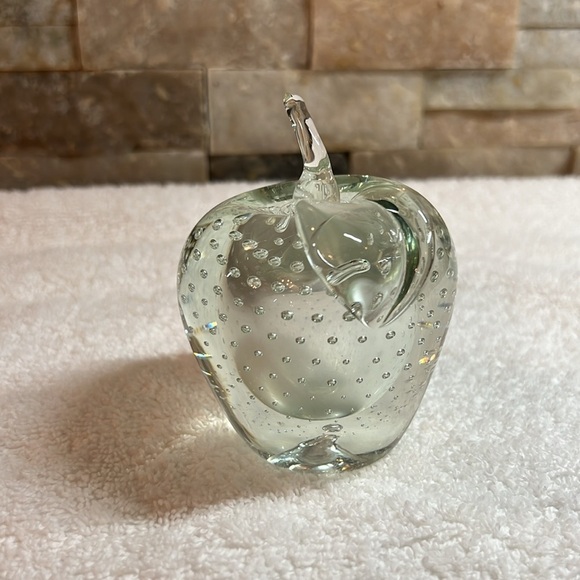 Glass Apple paperweight - Picture 2 of 5